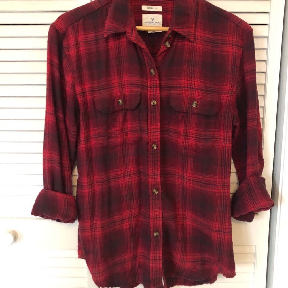 🦅American Eagle flannel button-down